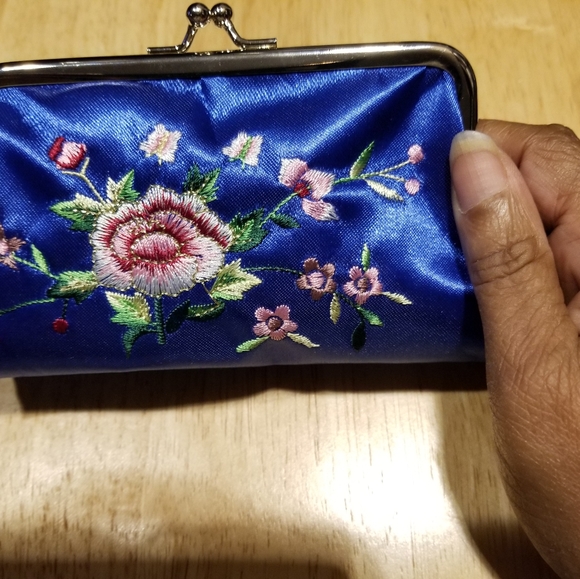 2 for $30. 4 piece coin purse set - Picture 5 of 10